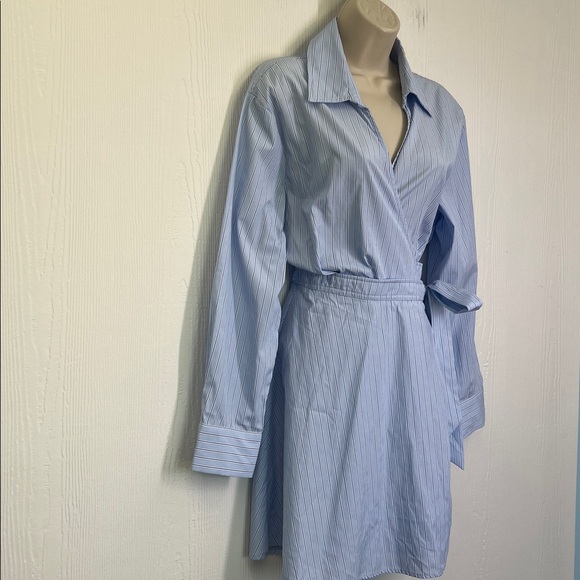 Lulus - Hamptons Aesthetic Blue White Striped Long Sleeve Wrap Dress Size Medium - Picture 5 of 13